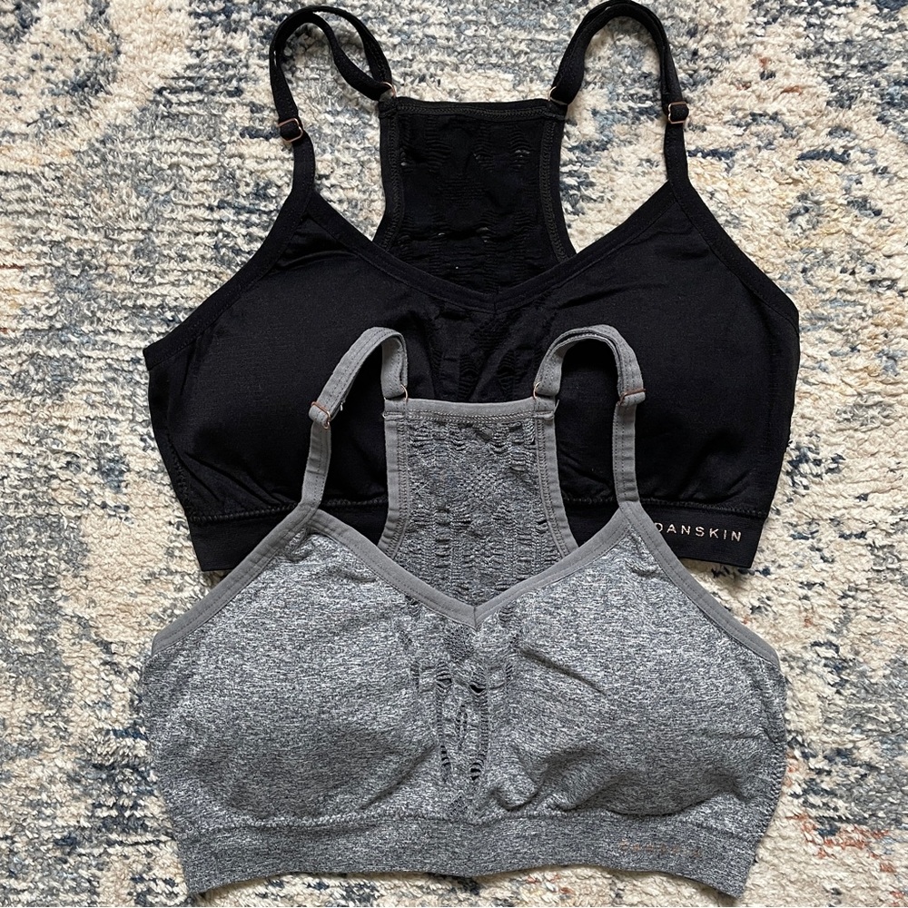 ❄️ Danskin Seamless Bralettes